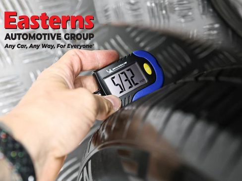 Used 2024 Volkswagen Jetta SE FWD image 24