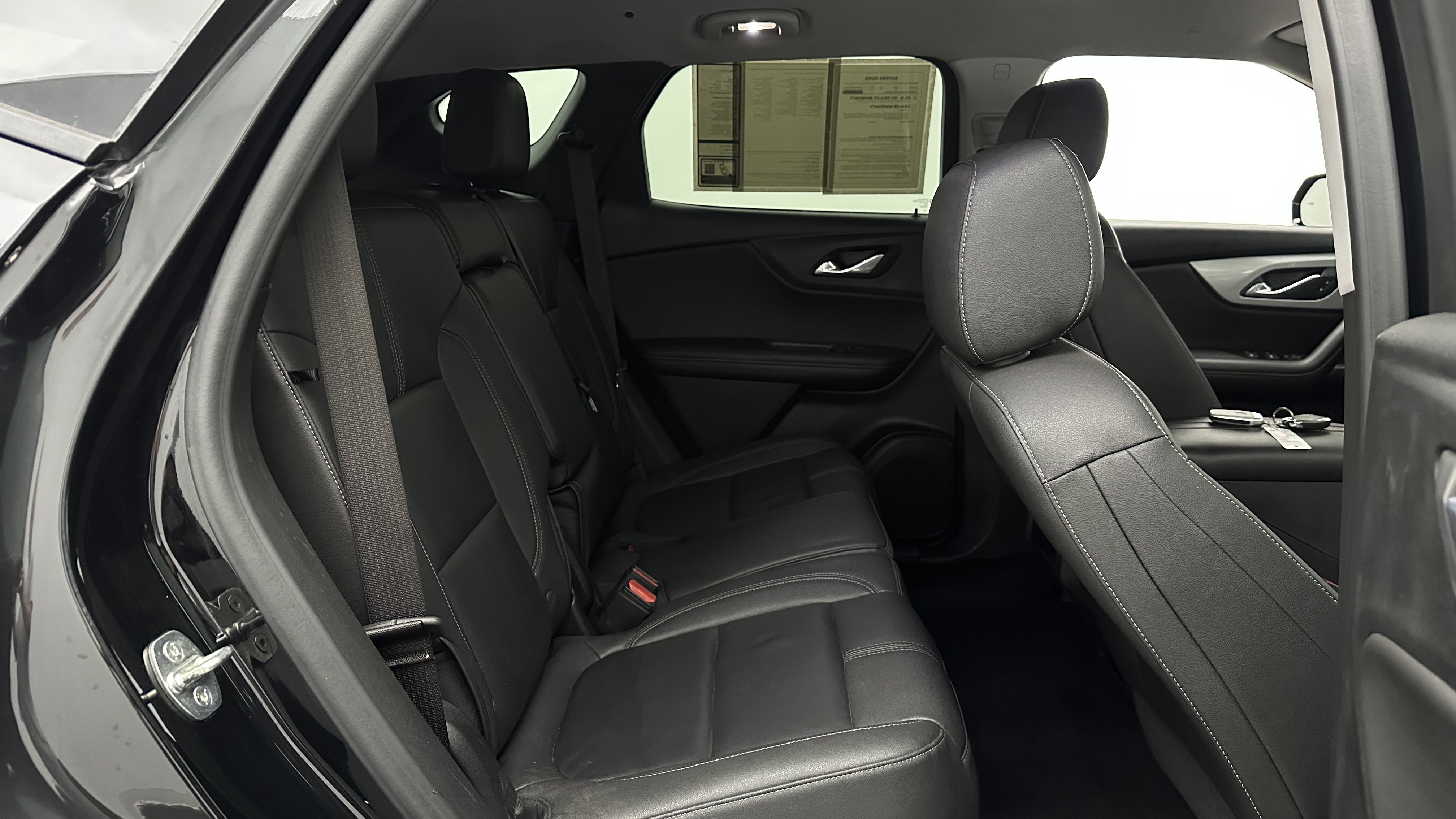 Used 2023 Chevrolet Blazer LT FWD image 32