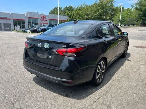 Used 2020 Nissan Versa SR FWD image 4