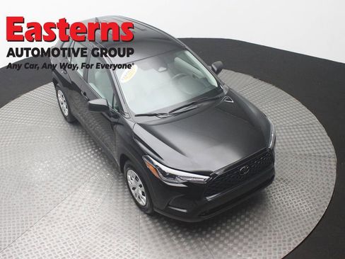 Used 2024 Toyota Corolla Cross L AWD/4WD image 3