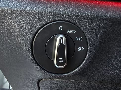 Used 2025 Volkswagen Jetta GLI Autobahn FWD image 18