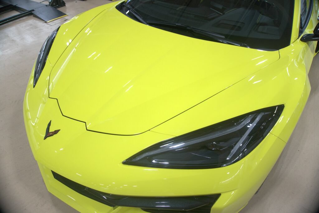 Used 2024 Chevrolet Corvette Z06 RWD image 11