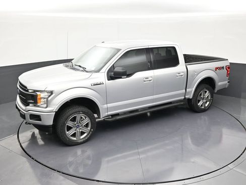 Used 2018 Ford F150 XLT w/ Equipment Group 302A Luxury AWD/4WD image 12
