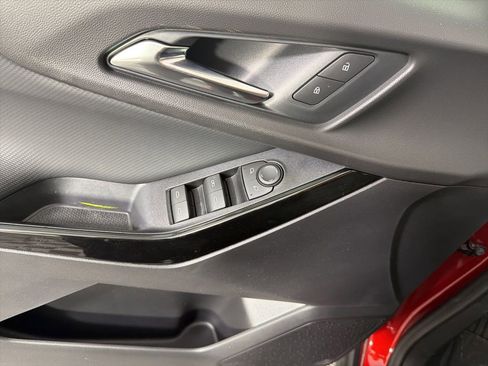 New 2026 Chevrolet Equinox LT w/ Safety and Technology Package FWD image 18