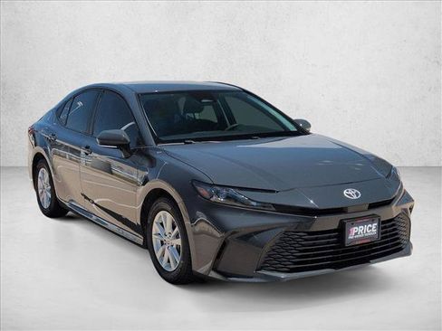 Used 2025 Toyota Camry LE FWD image 3