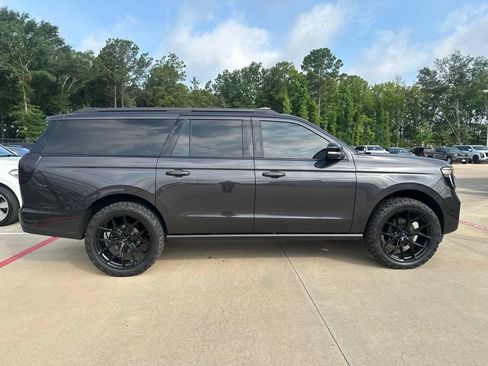 Used 2026 Ford Expedition Max Platinum w/ Stealth Performance Package AWD/4WD image 13