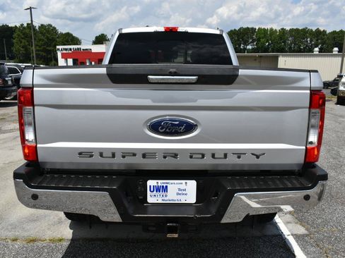 Used 2017 Ford F250 Lariat w/ Lariat Value Package AWD/4WD image 7