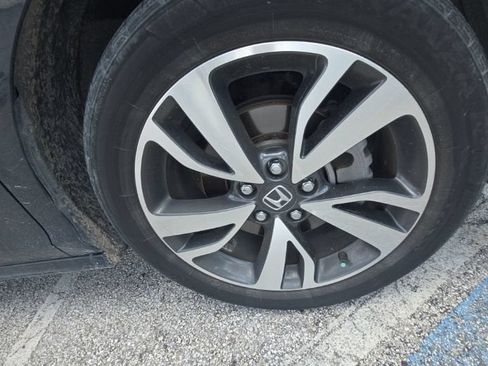 Used 2023 Honda Odyssey Touring image 6