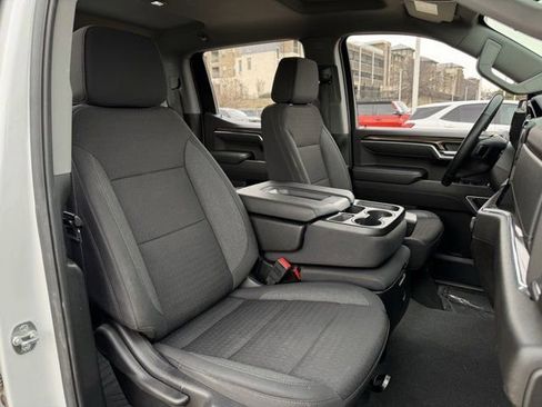 Used 2025 Chevrolet Silverado 1500 LT image 30