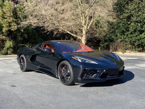 Used 2024 Chevrolet Corvette Stingray Premium Conv w/ Battery Protection Package image 2