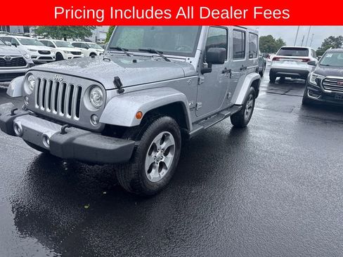 Used 2017 Jeep Wrangler Unlimited Sahara w/ Connectivity Group AWD/4WD image 1