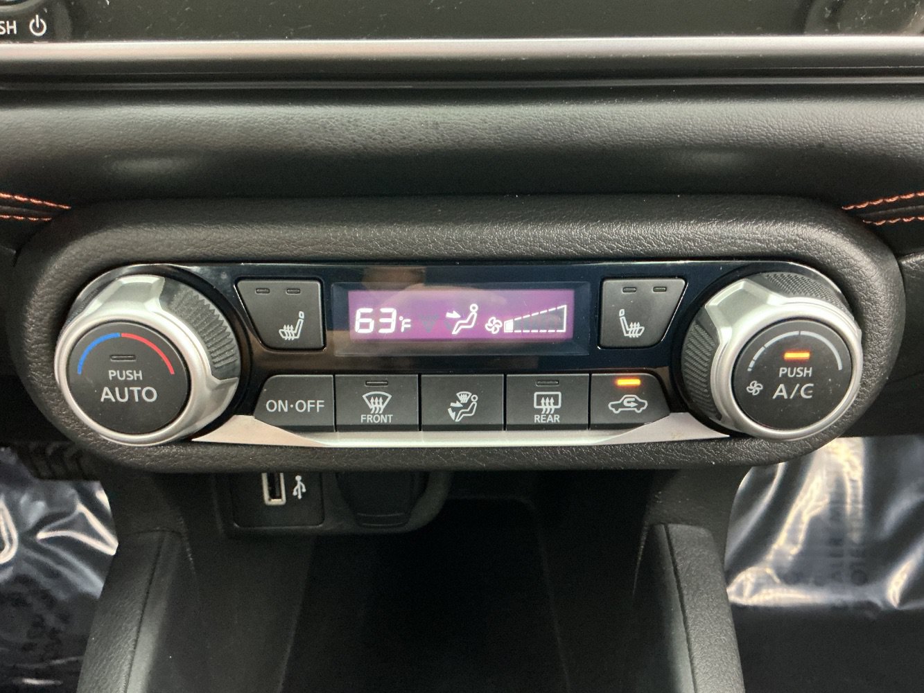 Used 2020 Nissan Versa SR w/ Convenience Package FWD image 35