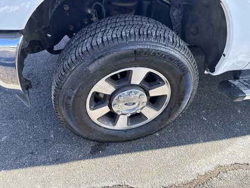 Used 2015 Ford F350 Lariat w/ Snow Plow Prep Package image 9