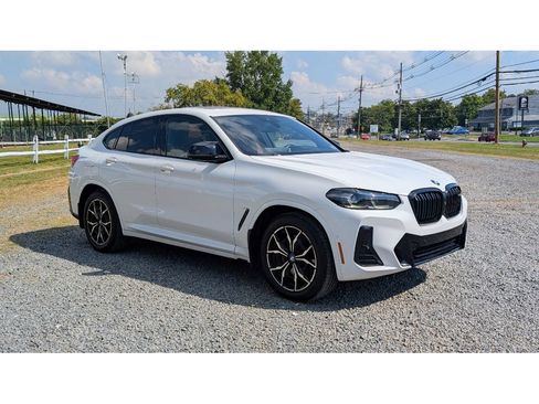 Used 2023 BMW X4 M40i w/ Premium Package image 3