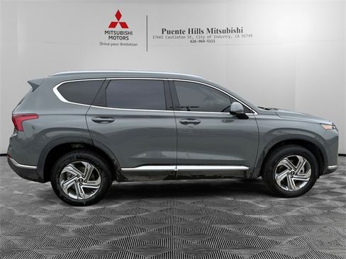 Used 2022 Hyundai Santa Fe SEL w/ Cargo Package image 4