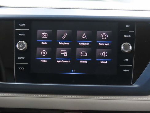 Used 2024 Volkswagen Taos SE FWD image 13