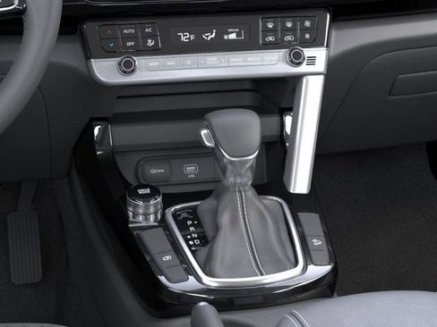 New 2026 Kia Seltos S FWD image 30