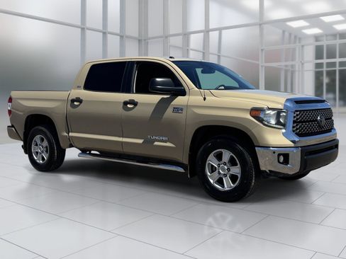 Used 2019 Toyota Tundra SR5 w/ SR5 Convenience Package RWD image 8