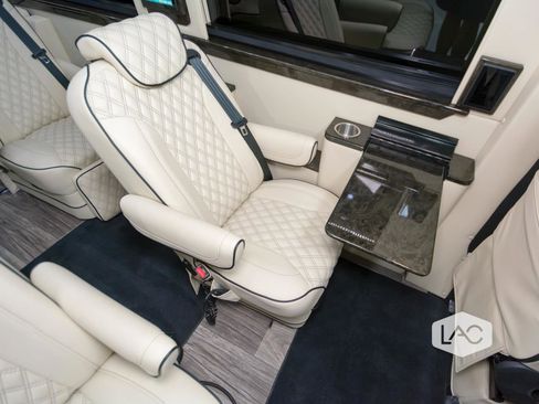 Used 2020 Mercedes-Benz Sprinter 3500 image 9
