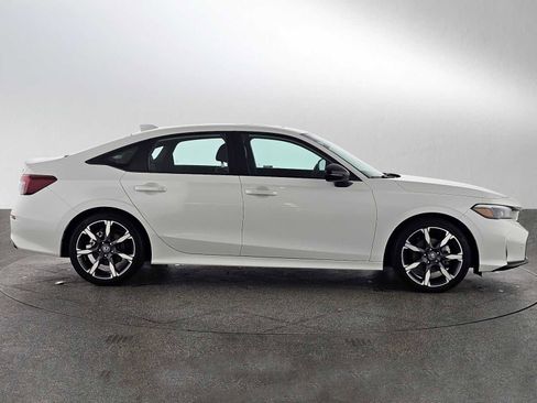 Used 2025 Honda Civic Sport Touring image 2