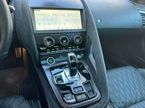 Used 2019 Jaguar F-TYPE SVR image 23