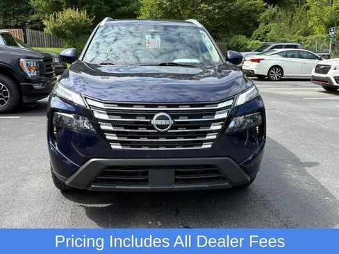 Certified 2024 Nissan Rogue SV w/ SV Premium Package AWD/4WD image 3