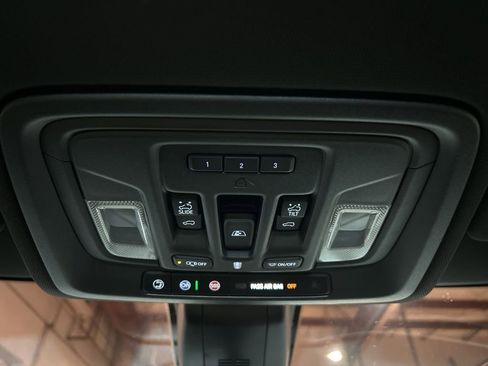 Used 2020 Chevrolet Silverado 3500 High Country AWD/4WD image 41