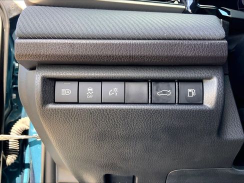 Certified 2025 Toyota Camry SE image 33