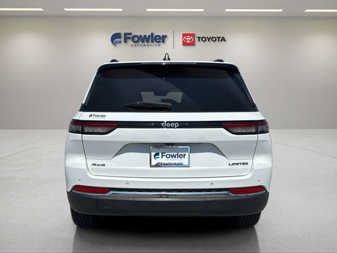 Used 2023 Jeep Grand Cherokee Limited AWD/4WD image 6