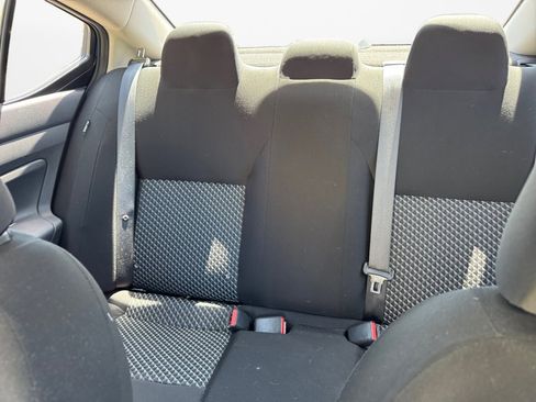 Used 2022 Nissan Versa S FWD image 12