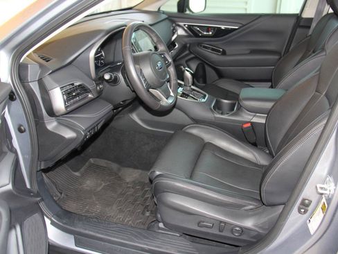 Used 2025 Subaru Outback Touring XT AWD/4WD image 24
