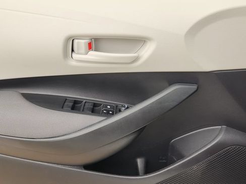 Used 2025 Toyota Corolla LE FWD image 17