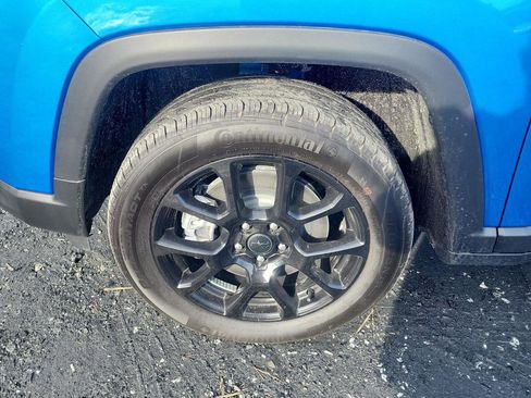 New 2026 Jeep Compass Latitude image 9