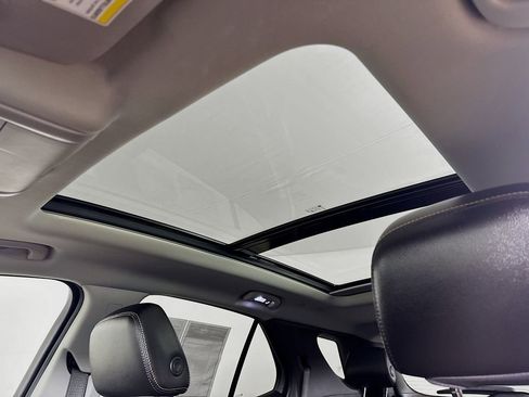 Used 2019 Chevrolet Equinox Premier image 19