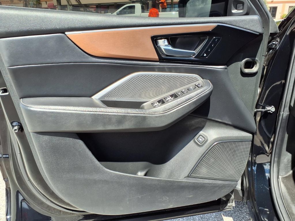 Used 2024 Acura MDX w/ Technology Package AWD/4WD image 26