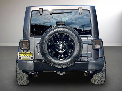 Used 2017 Jeep Wrangler Unlimited Sahara AWD/4WD image 6