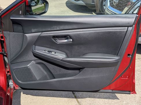 Certified 2024 Nissan Sentra SV FWD image 33