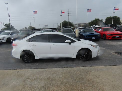 Used 2023 Toyota Corolla SE FWD image 7
