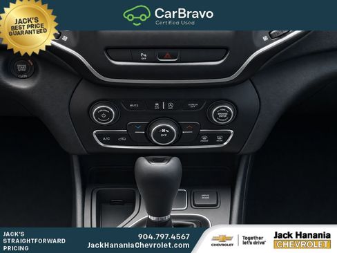 Used 2020 Jeep Cherokee Latitude Plus FWD image 14