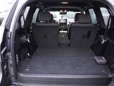 Used 2023 Lexus GX 460 Premium w/ Premium Plus Package image 22