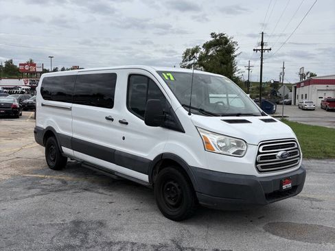Used 2017 Ford Transit 350 XLT image 2