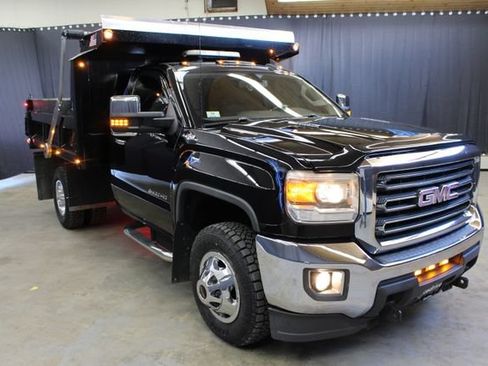 Used 2015 GMC Sierra 3500 SLE w/ SLE Preferred Package AWD/4WD image 47