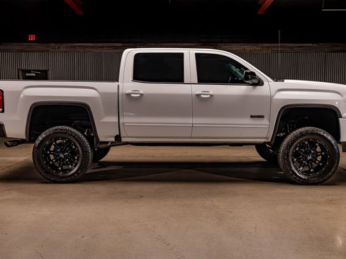Used 2018 GMC Sierra 1500 SLT image 11