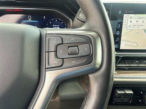 Used 2025 Chevrolet Silverado 1500 LT RWD image 23