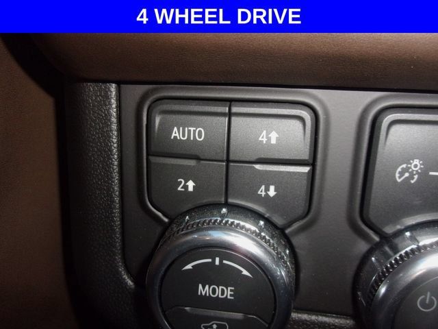 Used 2026 GMC Yukon Denali Ultimate AWD/4WD image 15