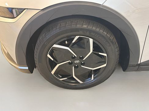 Used 2024 Hyundai Ioniq 5 SEL AWD/4WD image 11