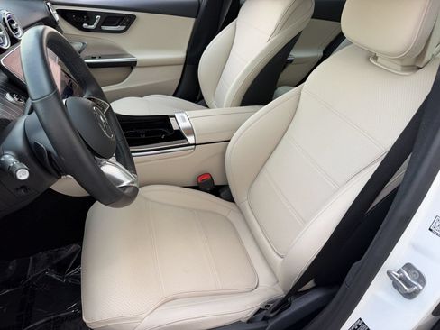 Certified 2026 Mercedes-Benz C 300 4MATIC Sedan image 5