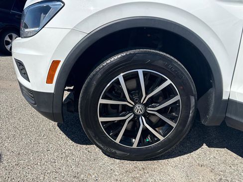 Used 2021 Volkswagen Tiguan SE image 26