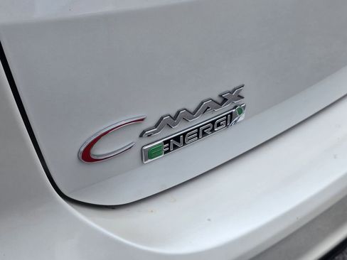 Used 2016 Ford C-MAX Energi SEL w/ Equipment Group 302A FWD image 8