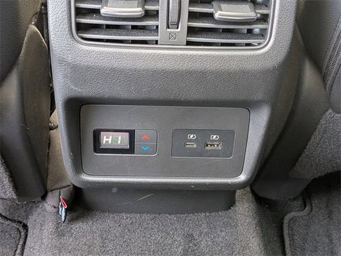 Used 2021 Nissan Rogue SL image 31